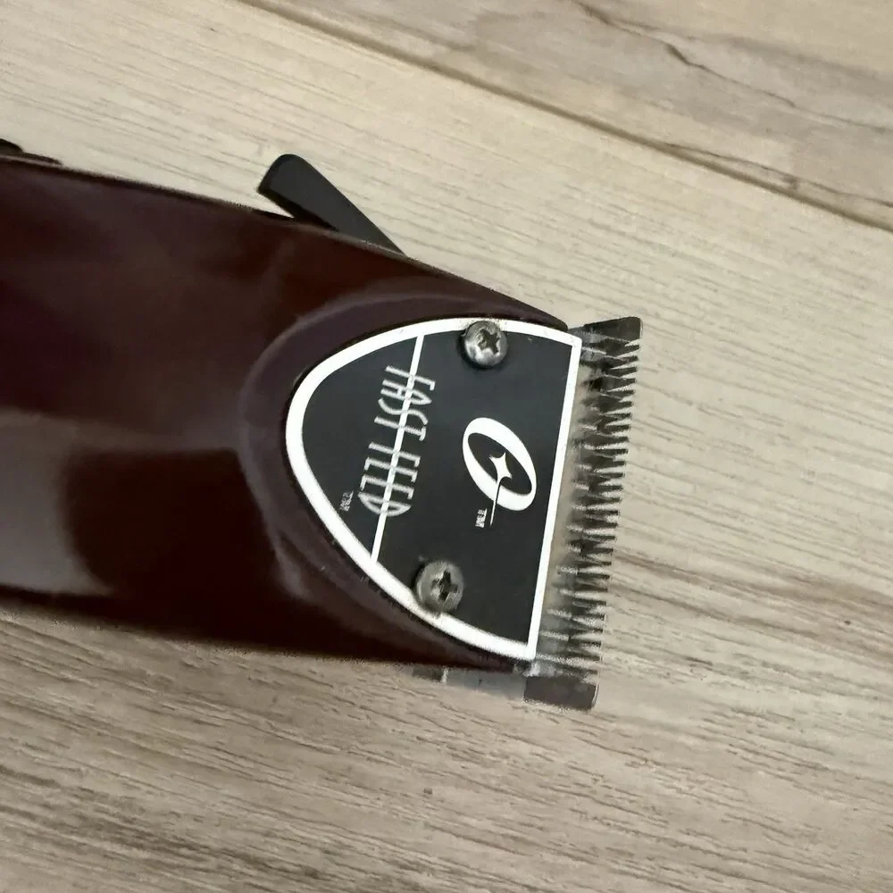 Oster Fast Feed Adjustable Pivot Motor Clipper 23-51F Burgundy
